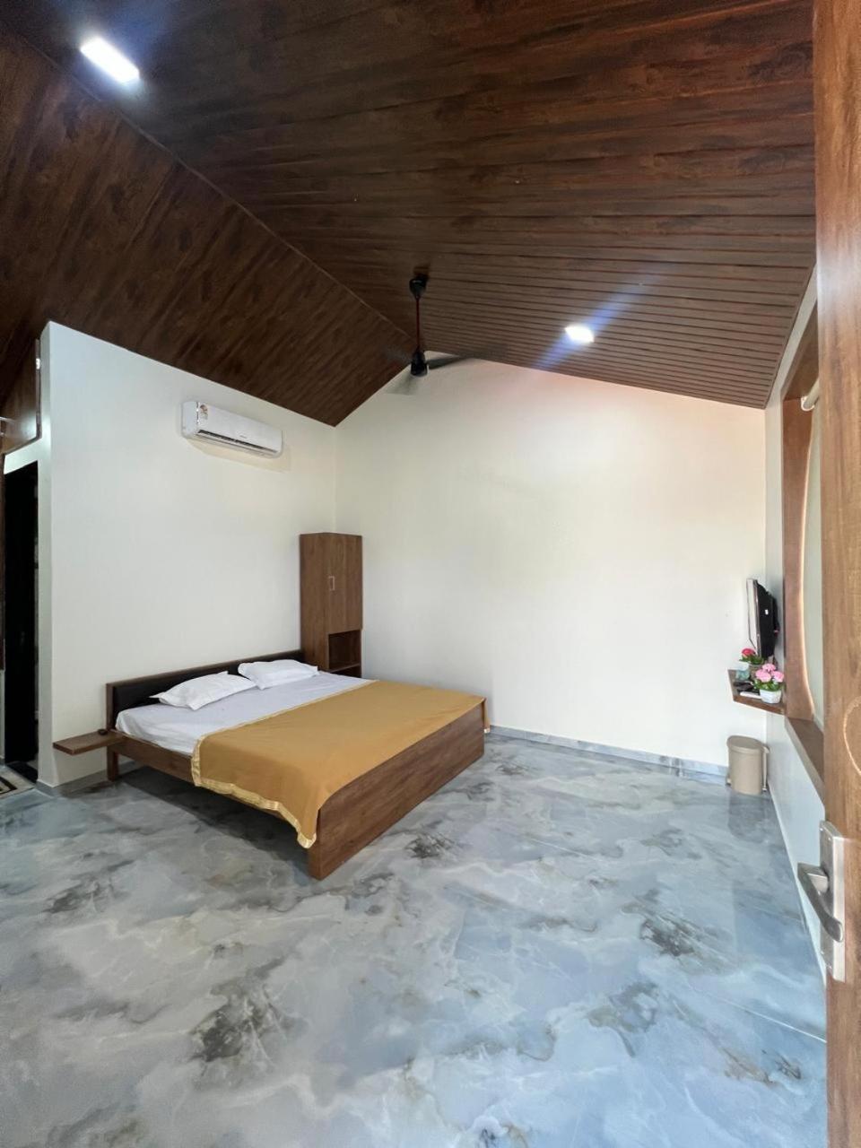 S K Farm Villa Poinad Exterior photo