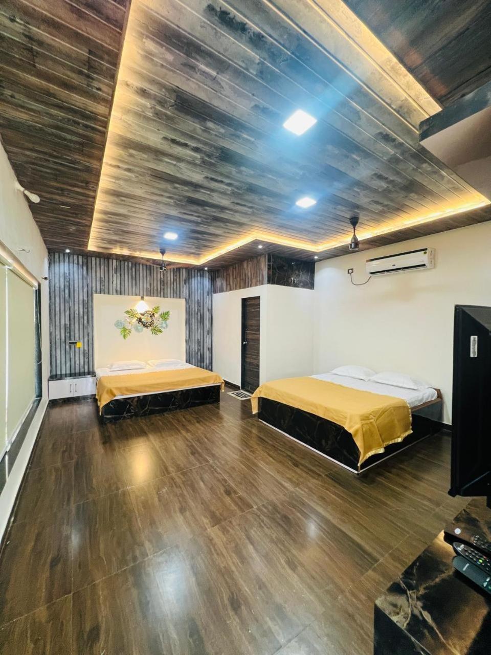 S K Farm Villa Poinad Exterior photo